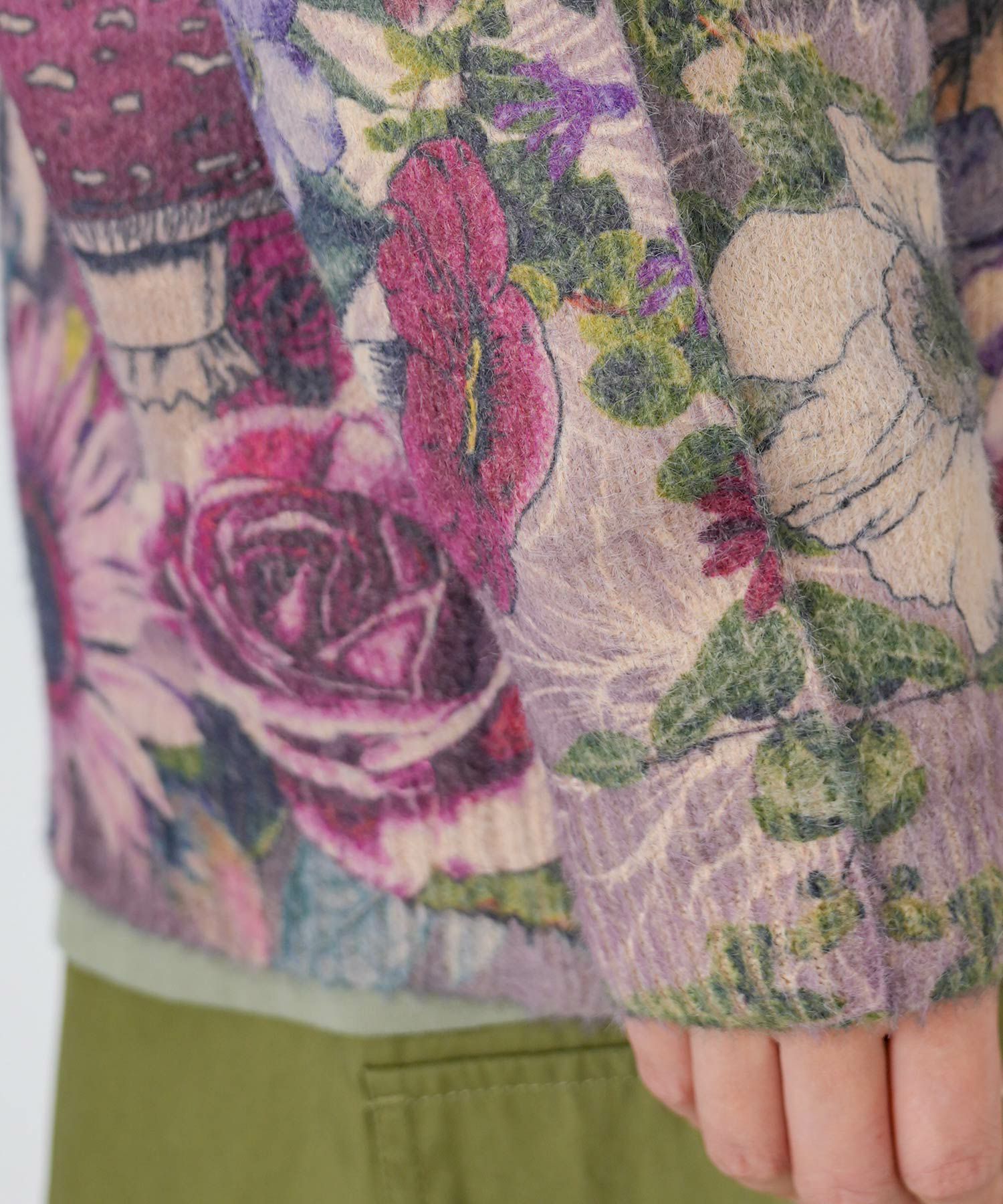 153733：ネコ姉妹の秘密の花園柄 起毛ニットカーディガンの通販-ScoLar