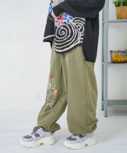 153718：ポップ柄裏フリースあったかナイロンパンツの通販-ScoLar