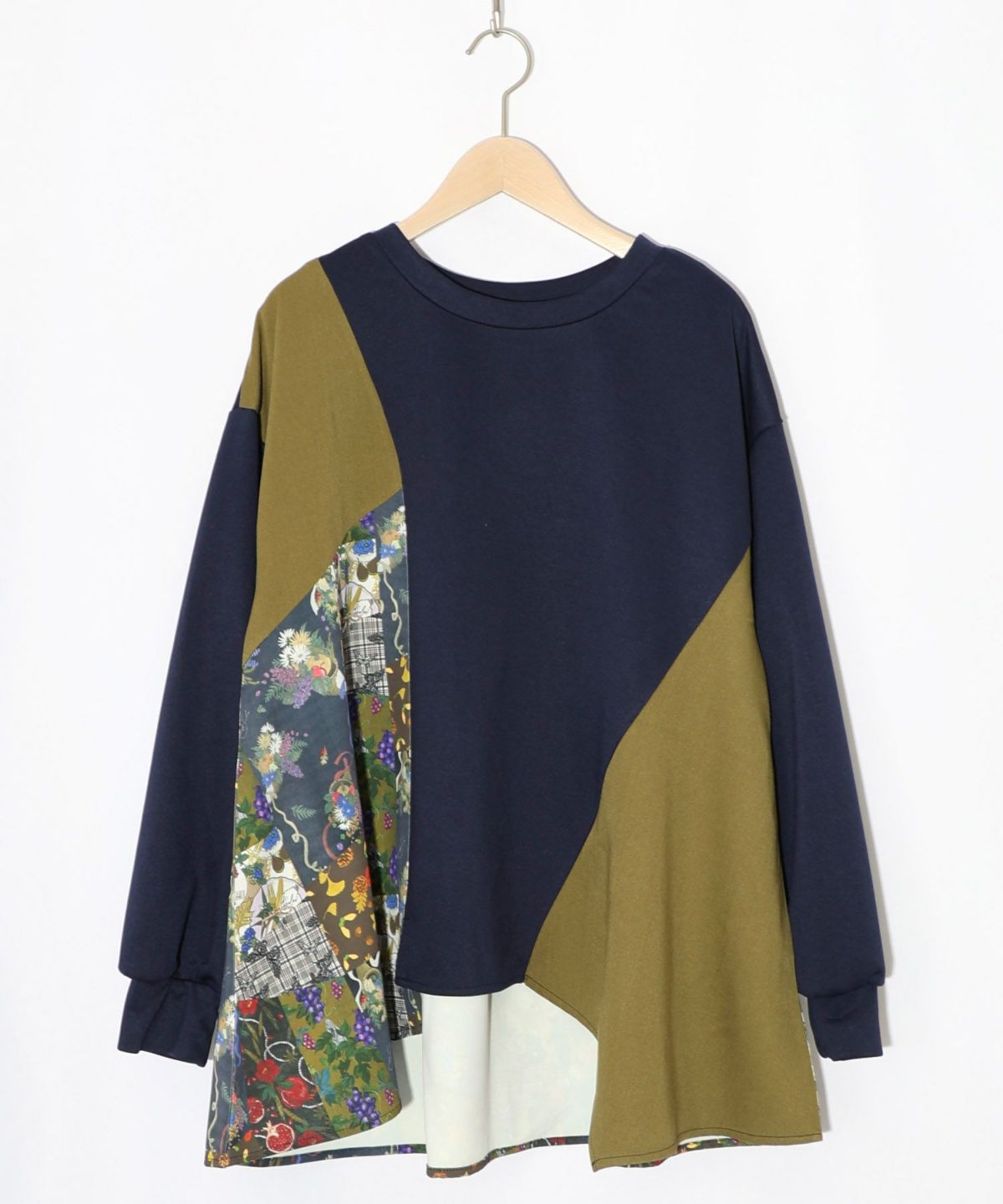 花蝶柄×無地リメイク風 異素材切替プルオーバー-11