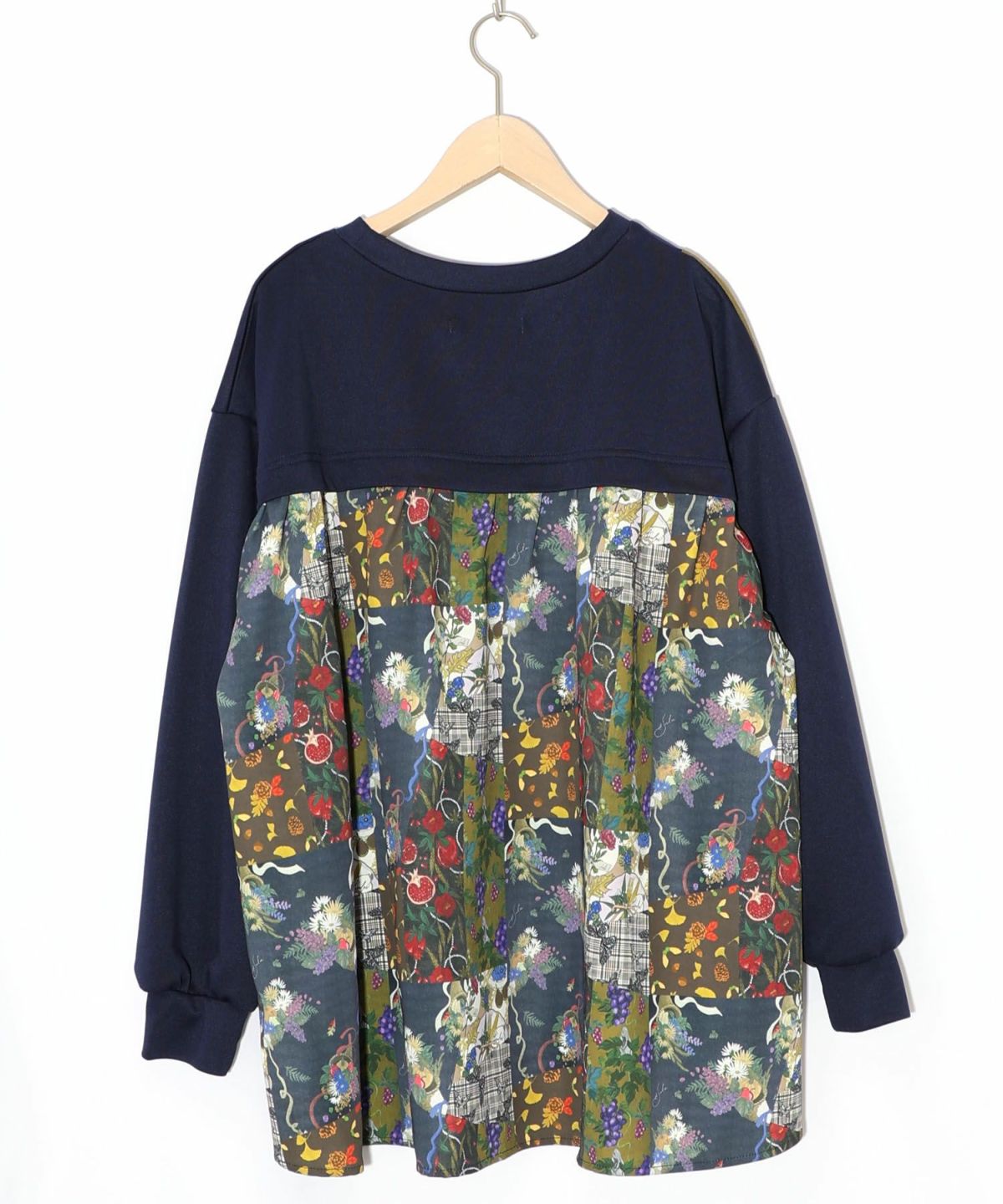 花蝶柄×無地リメイク風 異素材切替プルオーバー-12