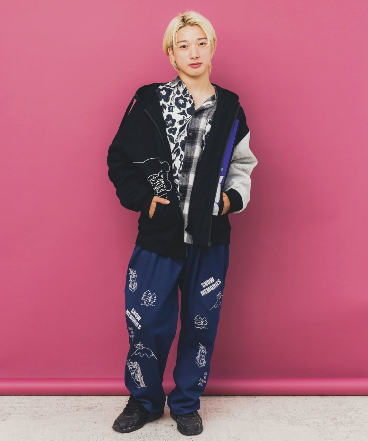 ネコとクマとチンアナゴ柄 リメイク風裏起毛パーカー-3