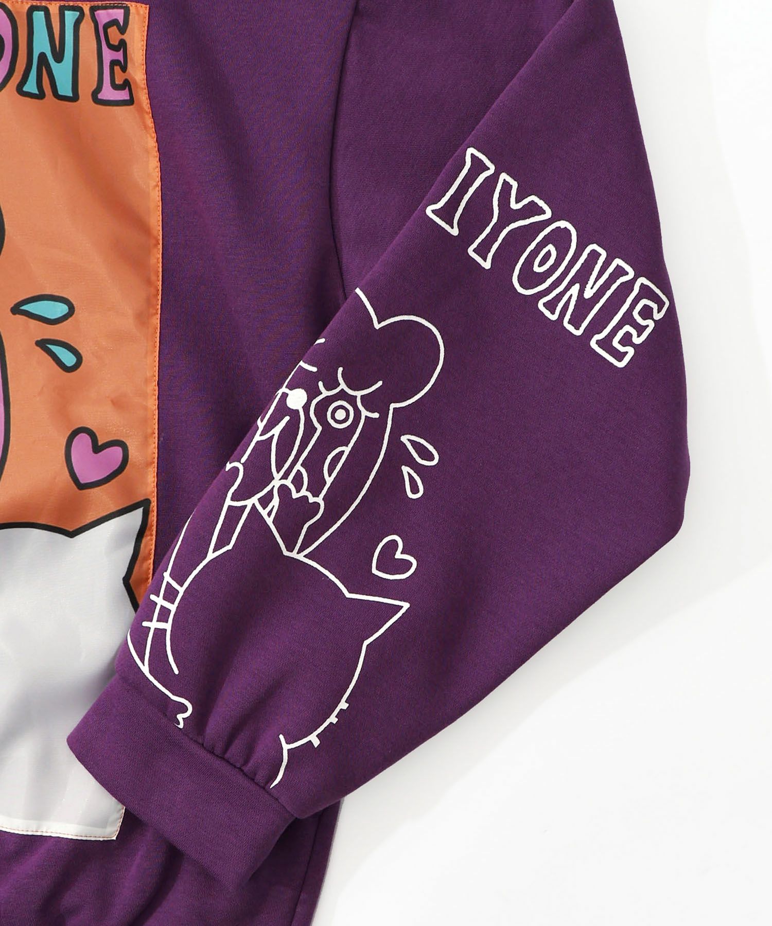 ネコとクマとチンアナゴ柄 リメイク風裏起毛パーカー-17