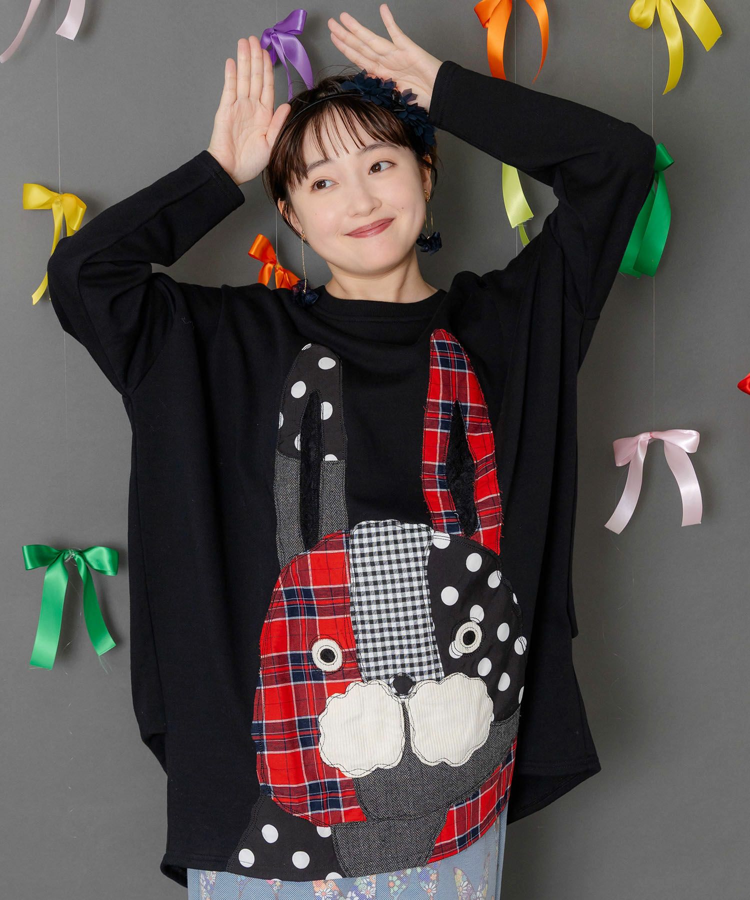 153773：パッチワークラビルアップリケ裏毛チュニックの通販-ScoLar