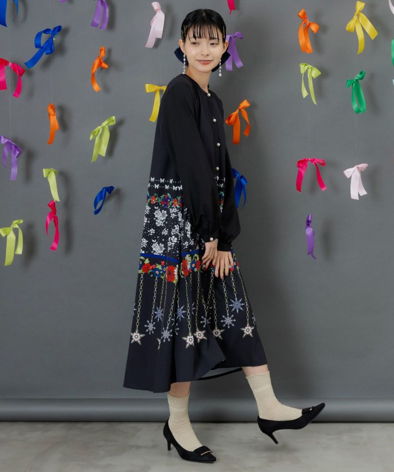 冬のオーナメント×花柄 前開きワンピース-4