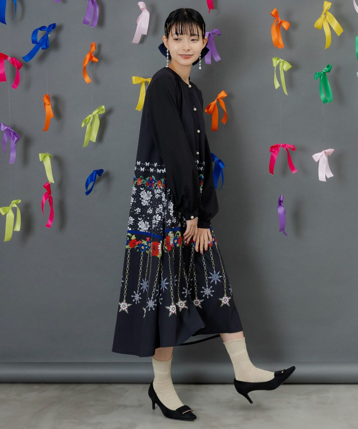 冬のオーナメント×花柄 前開きワンピース-4