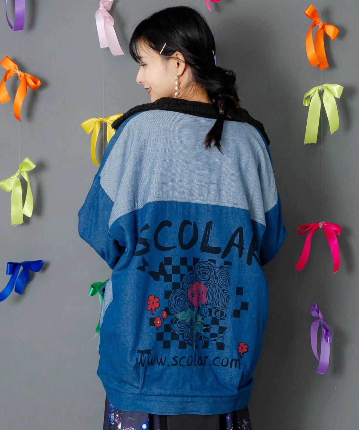 落書きモザイク柄デニム×ボアジャケット-6