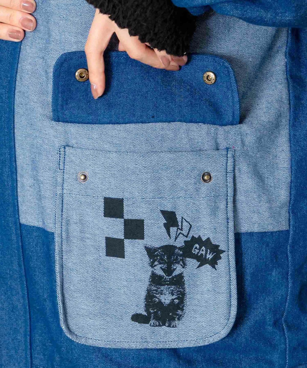 落書きモザイク柄デニム×ボアジャケット-9