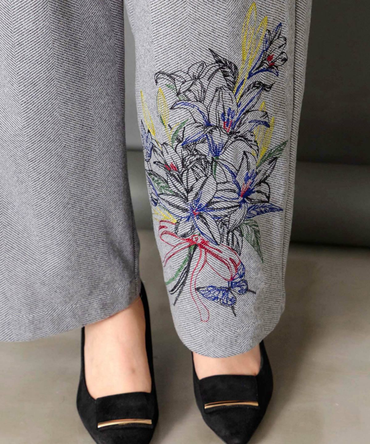 異素材切替×花束刺繍パンツ-8