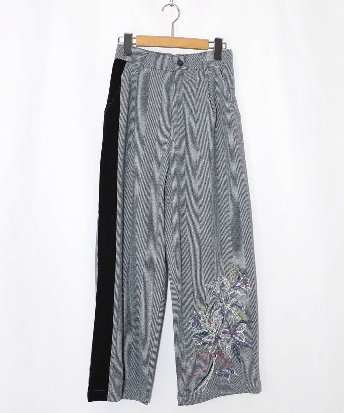 異素材切替×花束刺繍パンツ-11