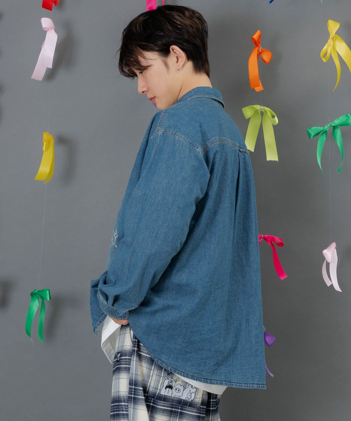 ラビルとネコのスノーメモリー刺繍デニムシャツ-6