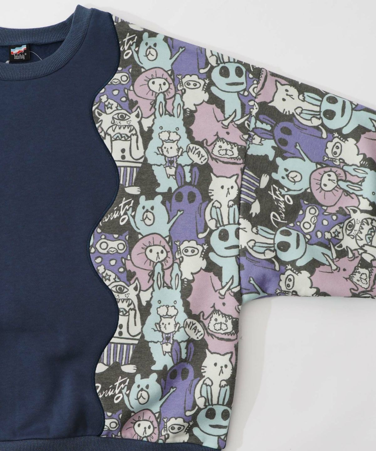 Parityキャラ総柄 裏起毛波模様切替プルオーバー-24