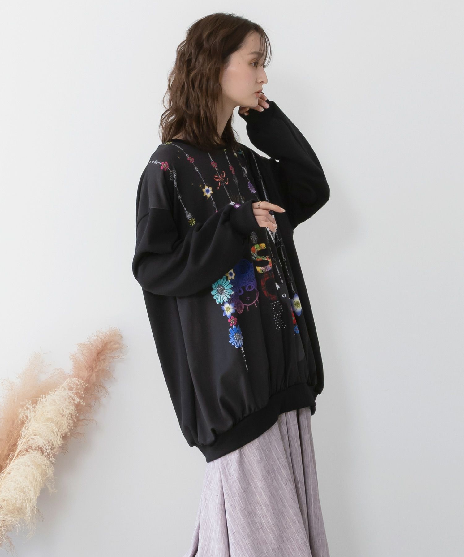 ScoLar 153764：スカラーガーランド柄裏毛チュニック 153764：スカラーガーランド柄裏毛チュニックの通販-ScoLar