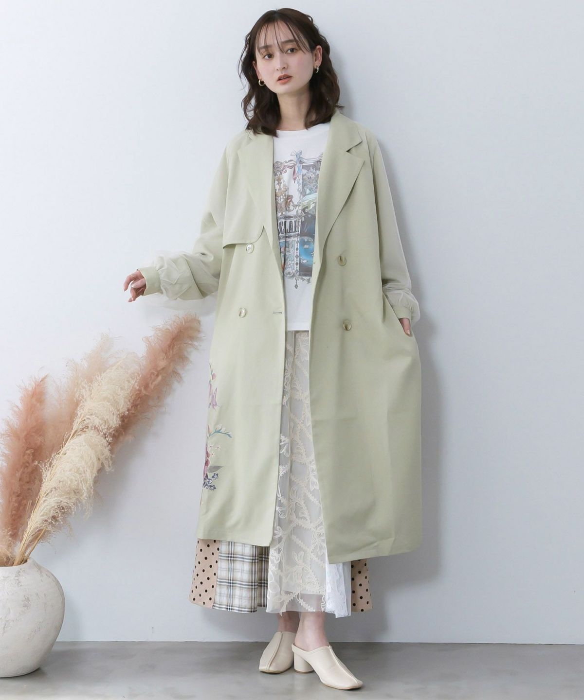 チュール重ね花刺繍ロングコート-3