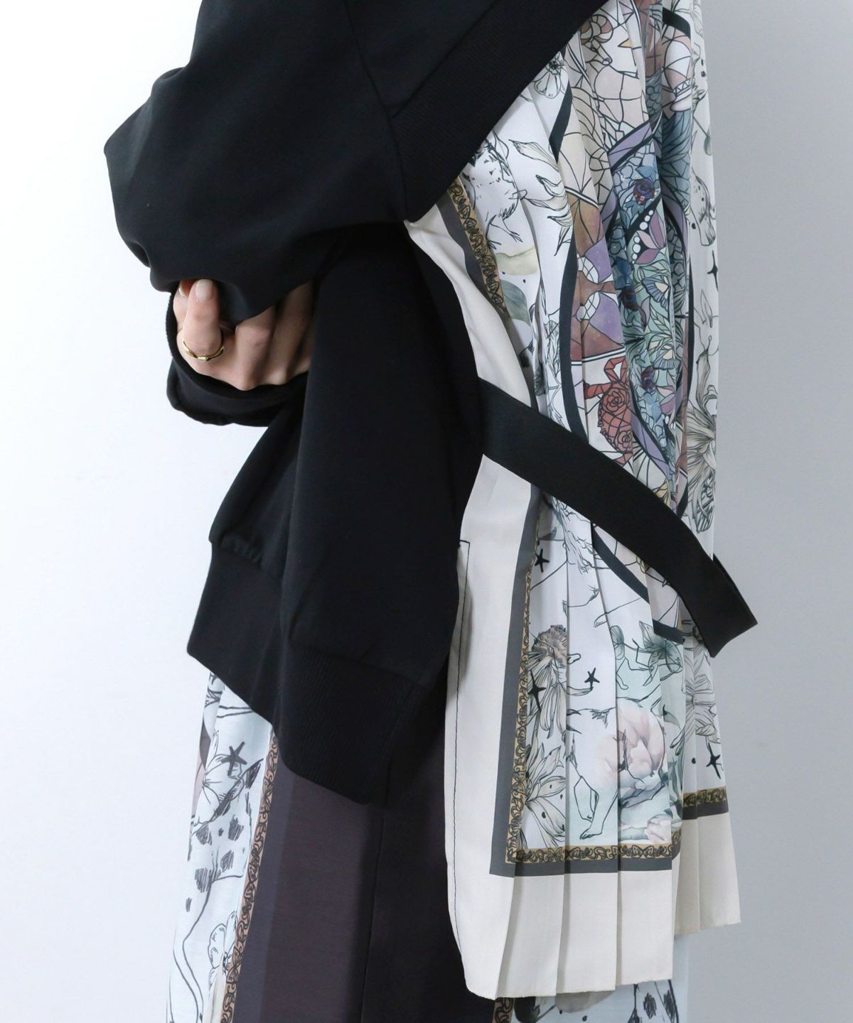 星座×ステンドグラス柄プリーツ切替プルオーバー-4