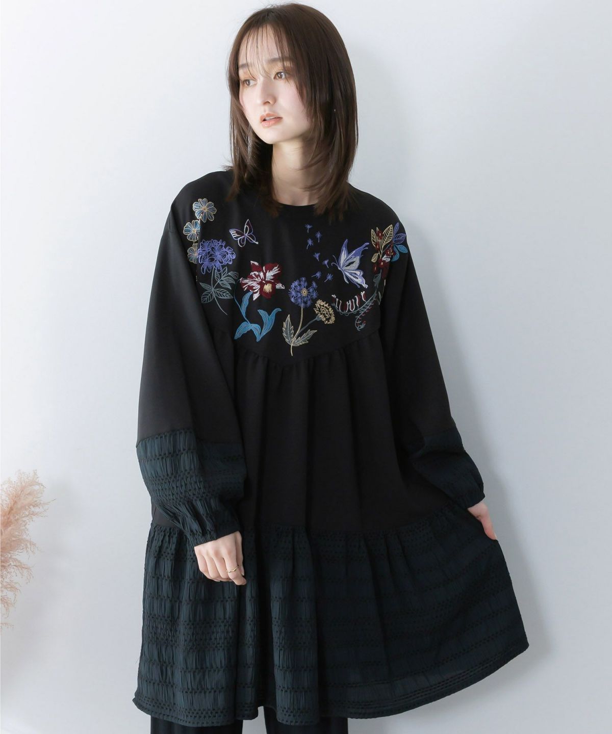 花蝶刺繍シャーリング生地ティアード風ワンピース-1