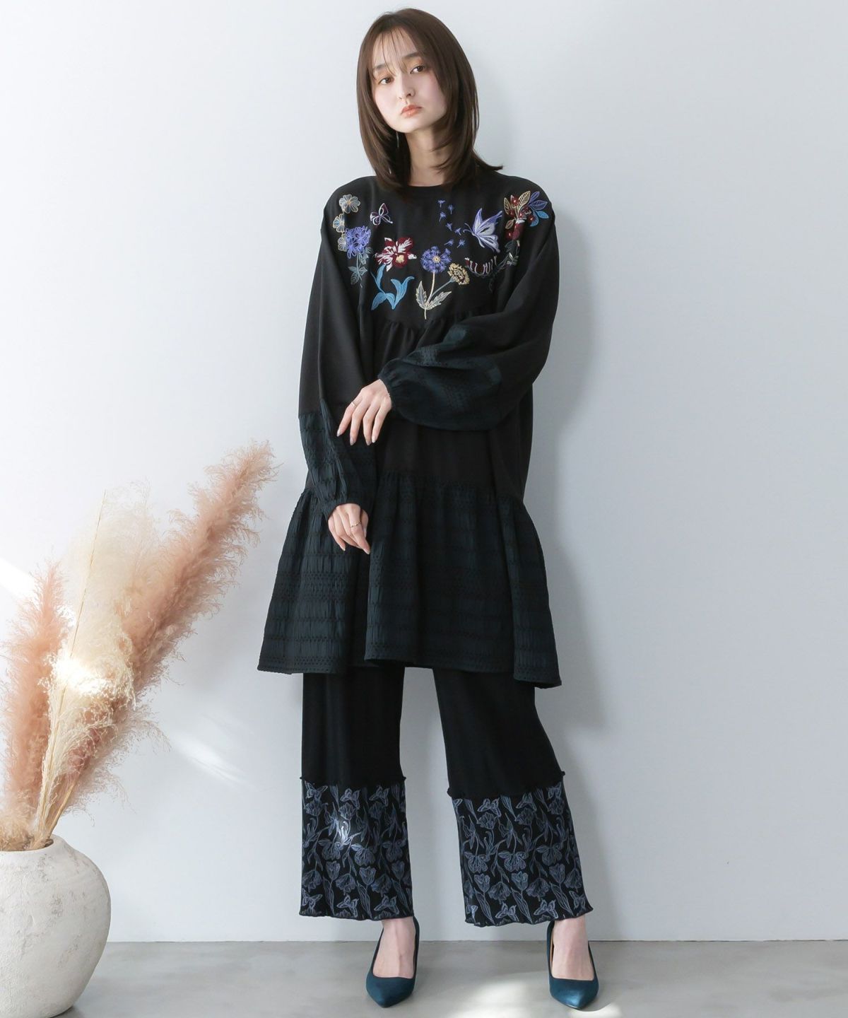 花蝶刺繍シャーリング生地ティアード風ワンピース-2