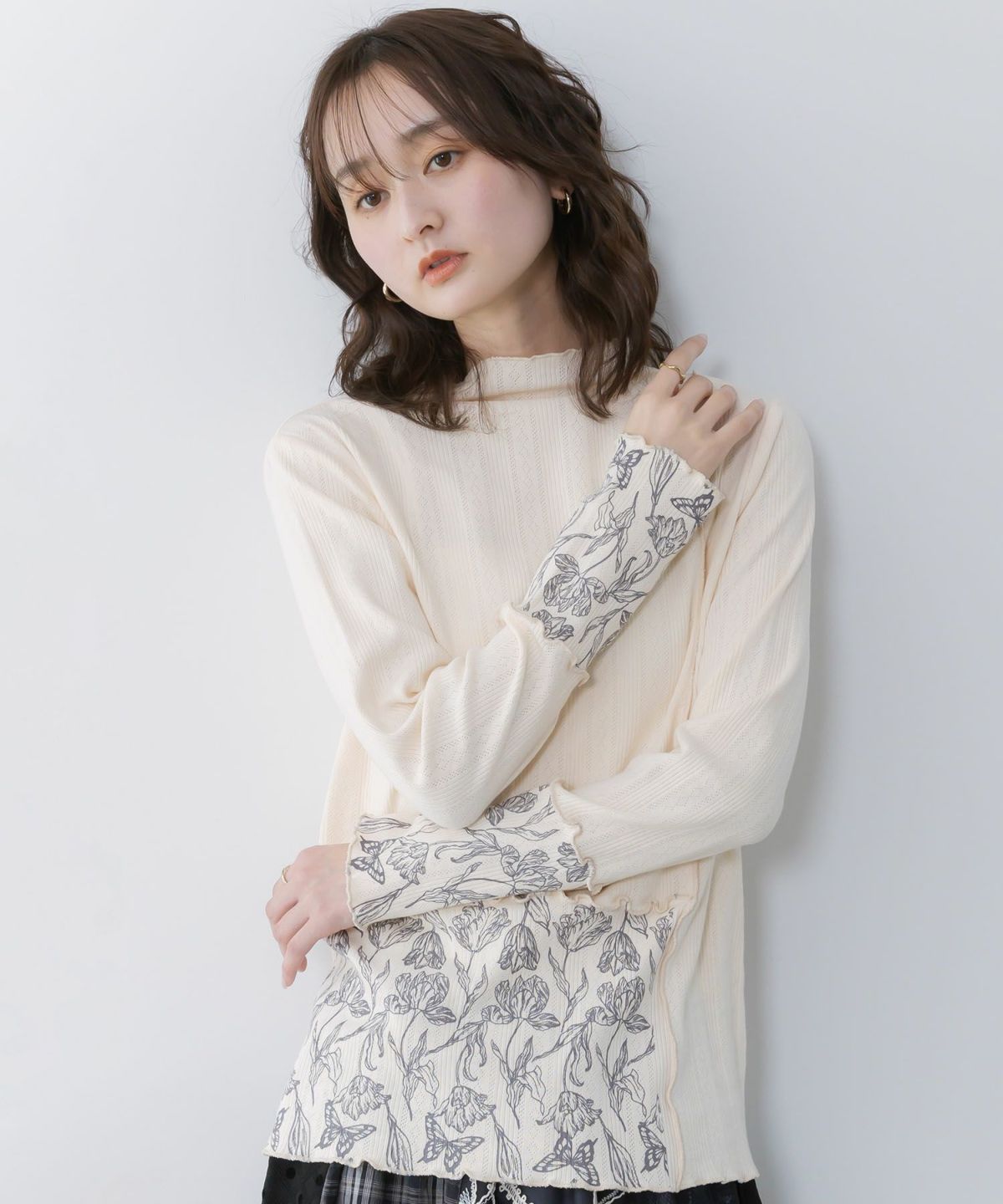 花蝶刺繍テレコ素材メロウ入りインナー-1