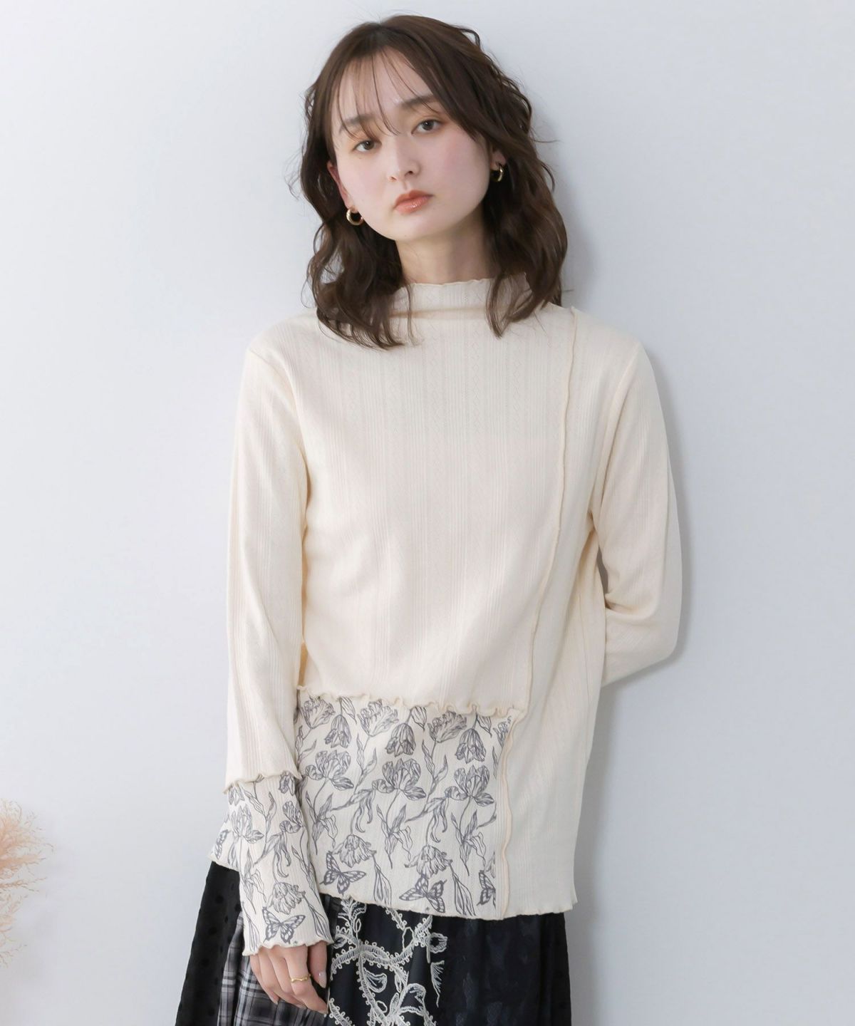 花蝶刺繍テレコ素材メロウ入りインナー-3