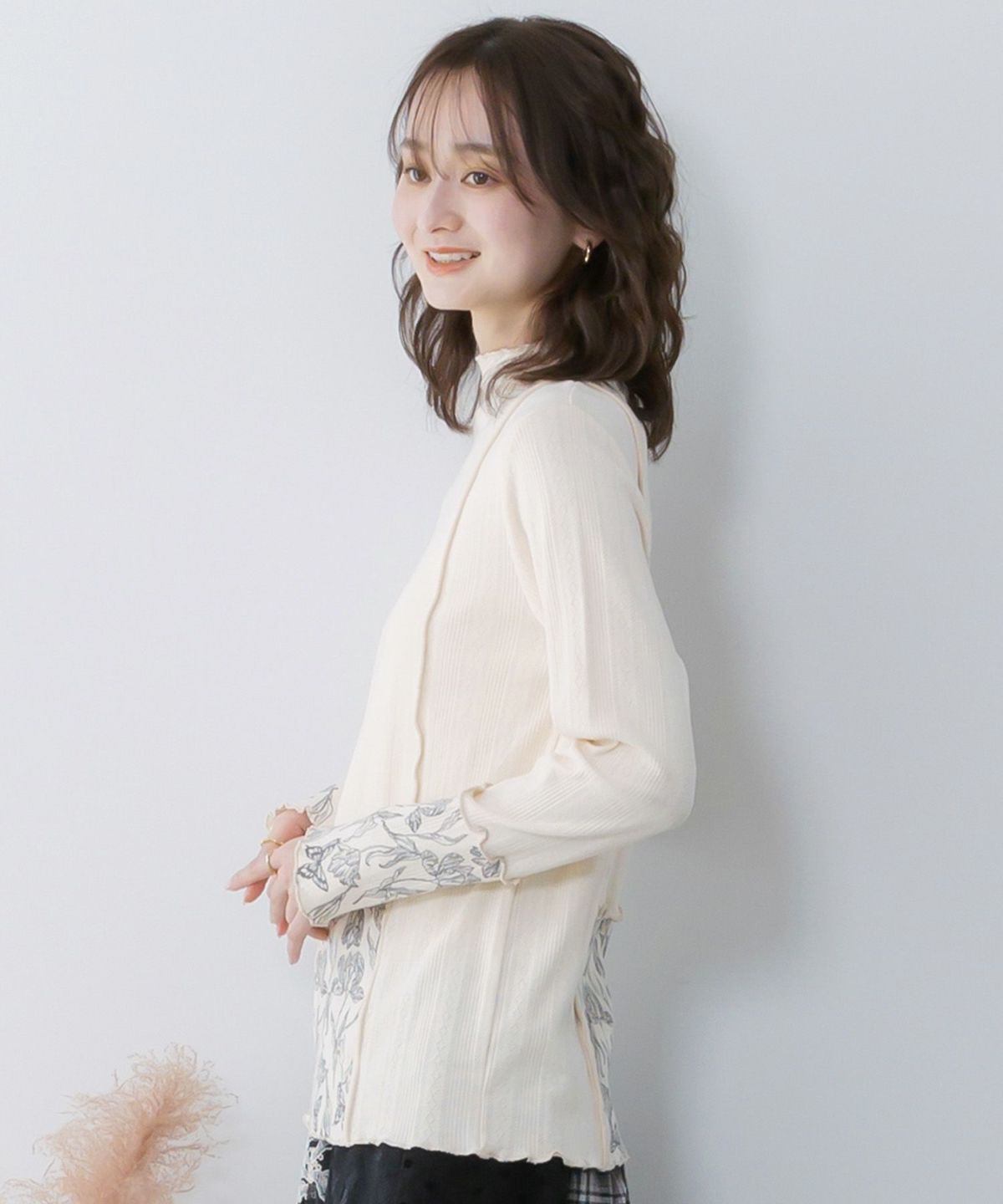 花蝶刺繍テレコ素材メロウ入りインナー-4