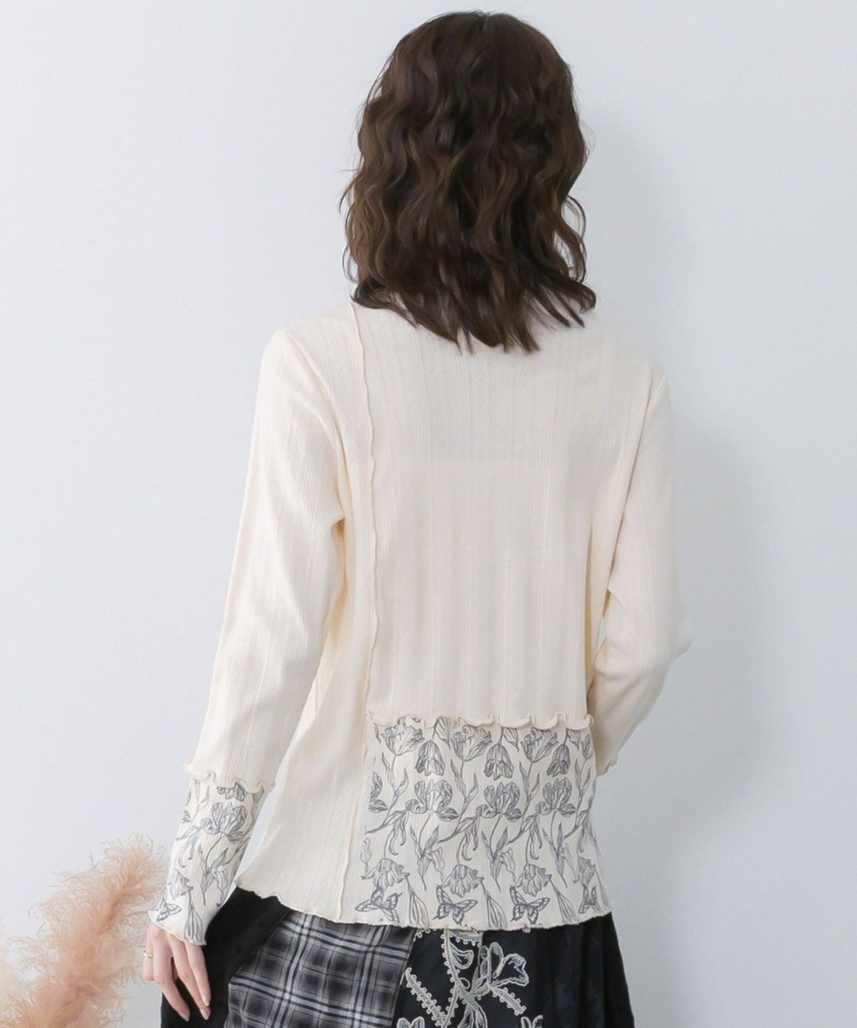 花蝶刺繍テレコ素材メロウ入りインナー-5