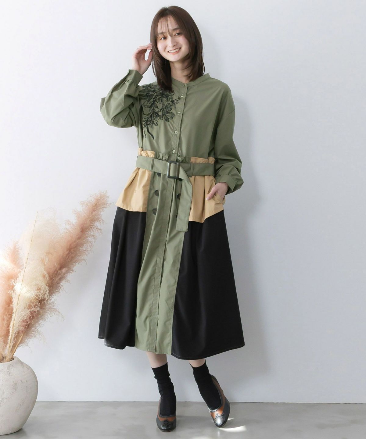 花刺繍トレンチコート風異素材切替ワンピース-1