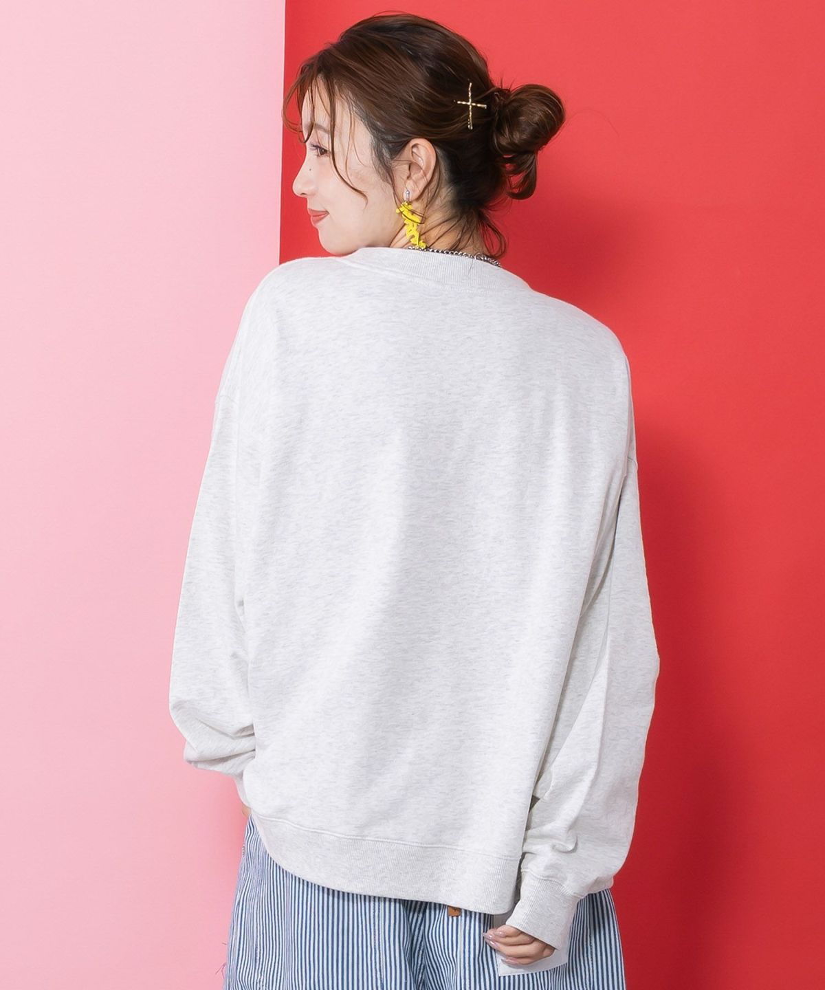 スカラー総柄ロゴアップリケ裏毛プルオーバー-5