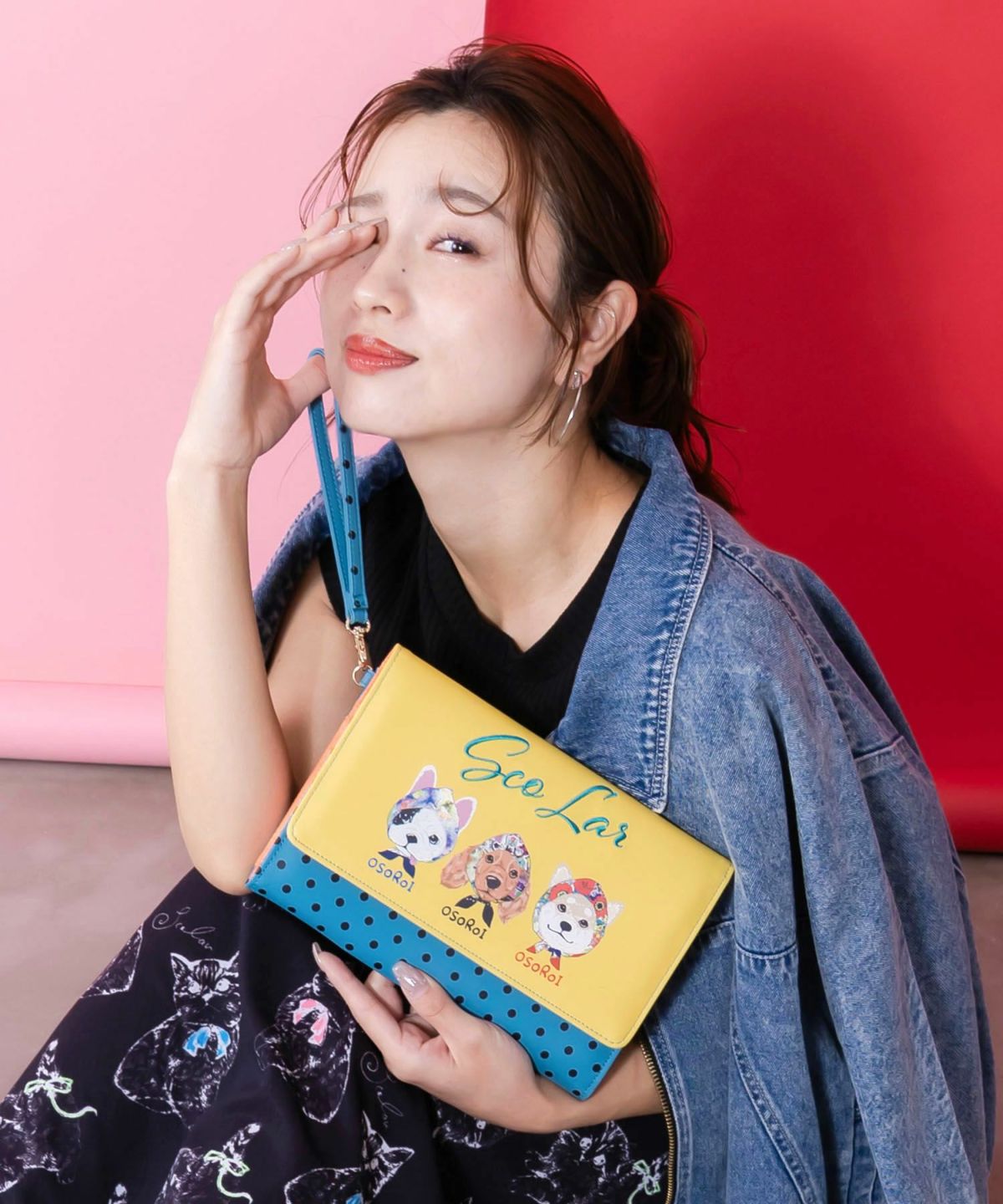 頭巾わんちゃん×ドット柄 ロゴ刺繍入りマルチケース-2